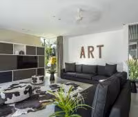 Вилла Issi, Гостиная площадь