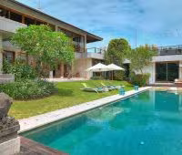 Villa Aiko, Piscine et jardin